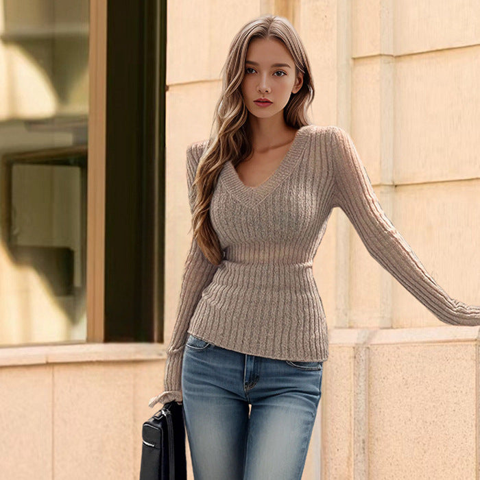 Knit sweater for women with plunging V-neck and long sleeves Lune London