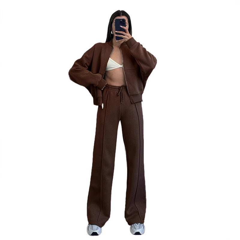 Casual set for women in soft terry fabric with a high collar and a loose fit Lune London