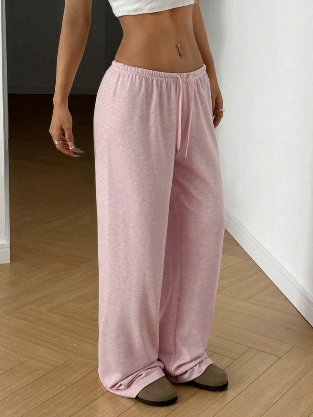 Loose sweatpants for ladies with elastic waistband Lune London