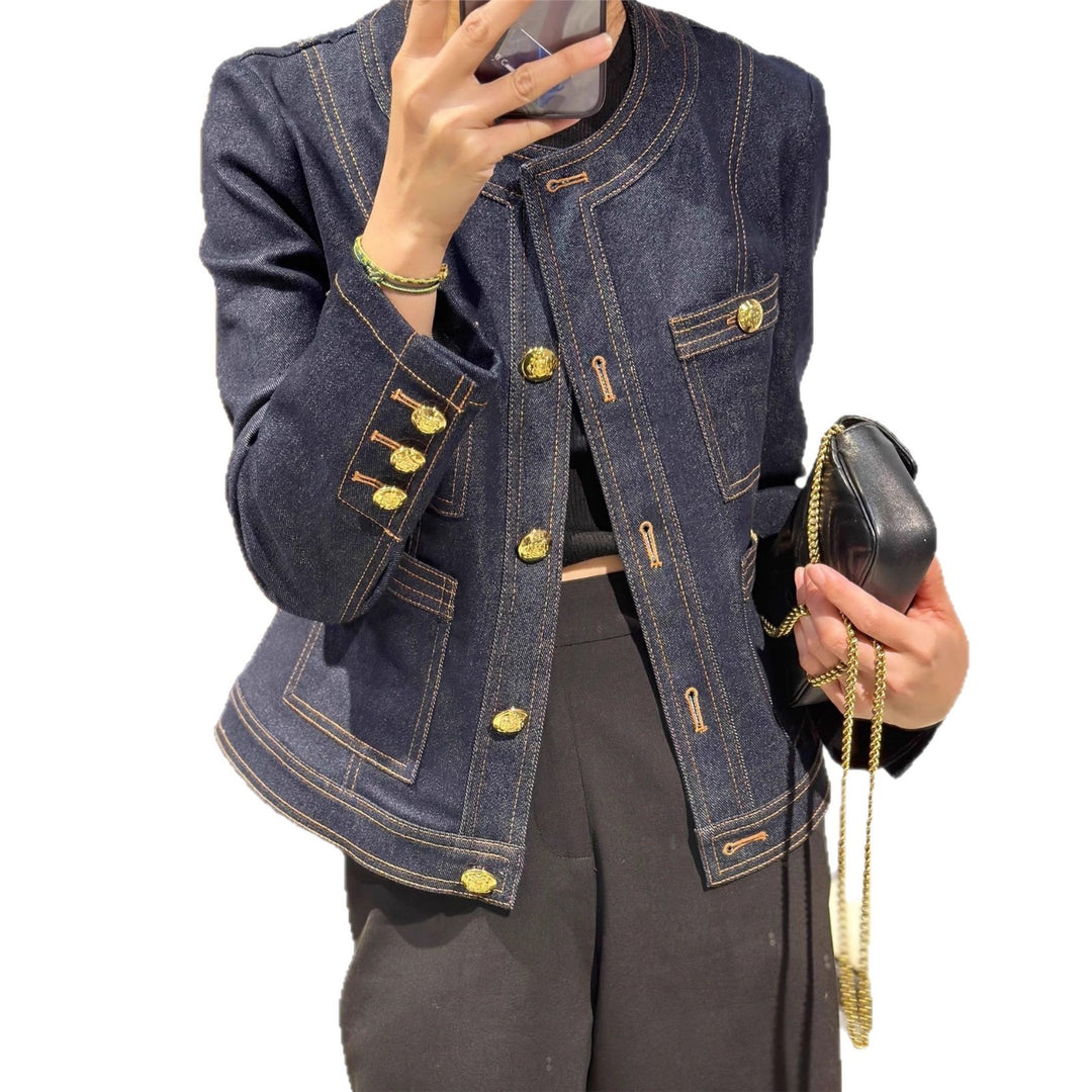 Veste en denim de mode pour femmes avec boutons dorés Chic & Stil