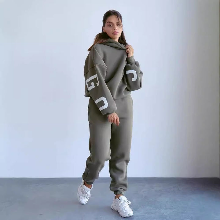 Ladies oversized tracksuit with hood and elastic cuffs Lune London