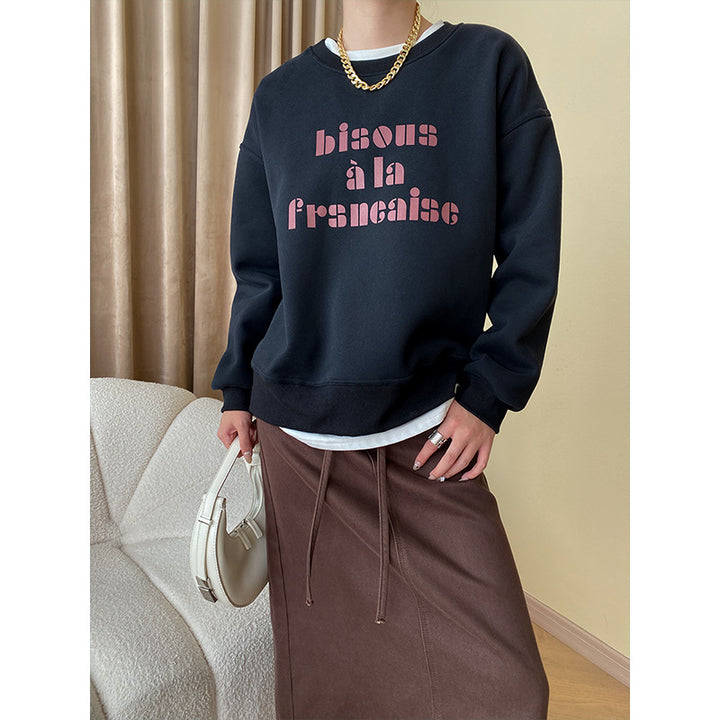Ladies casual sweatshirt with creative lettering Chic & Stil