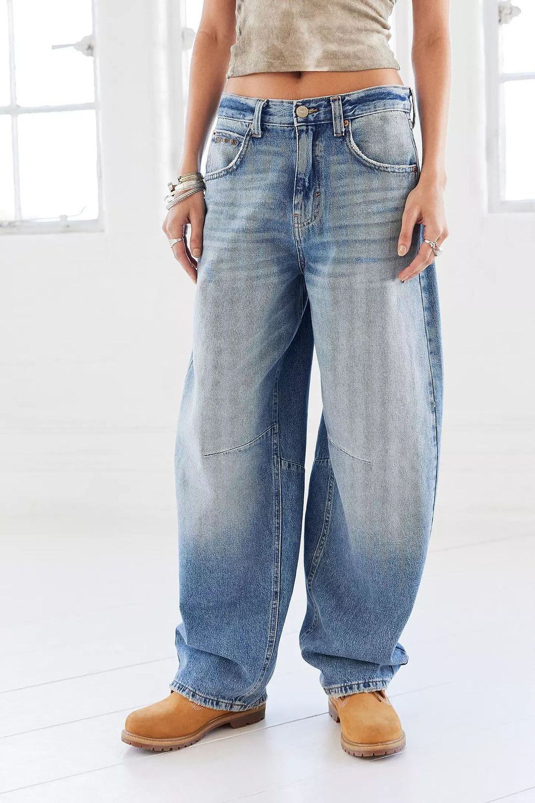 Women's loose-fitting jeans in a casual style with fashionable details Lune London