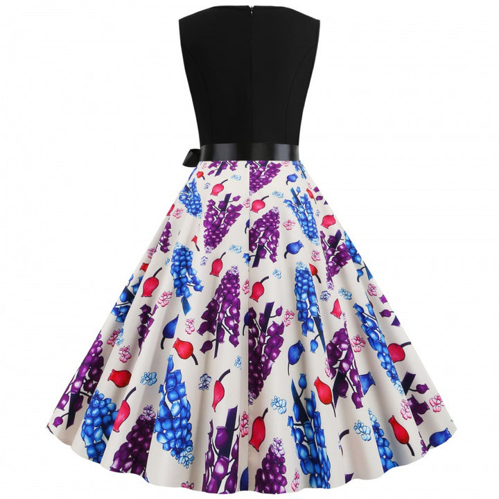 Robe swing pour femmes avec motif floral et ceinture à la taille Chic & Stil
