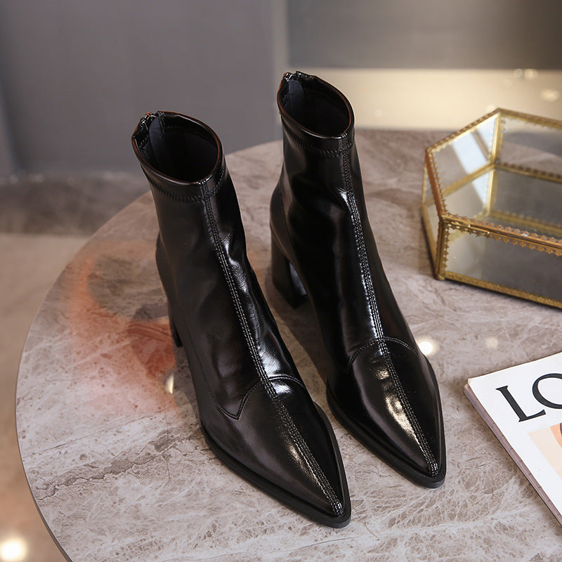 Fashionable women's boots with classic design Lune London