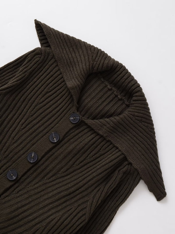 Cropped knitted jacket for women with large collar and button closure Lune London