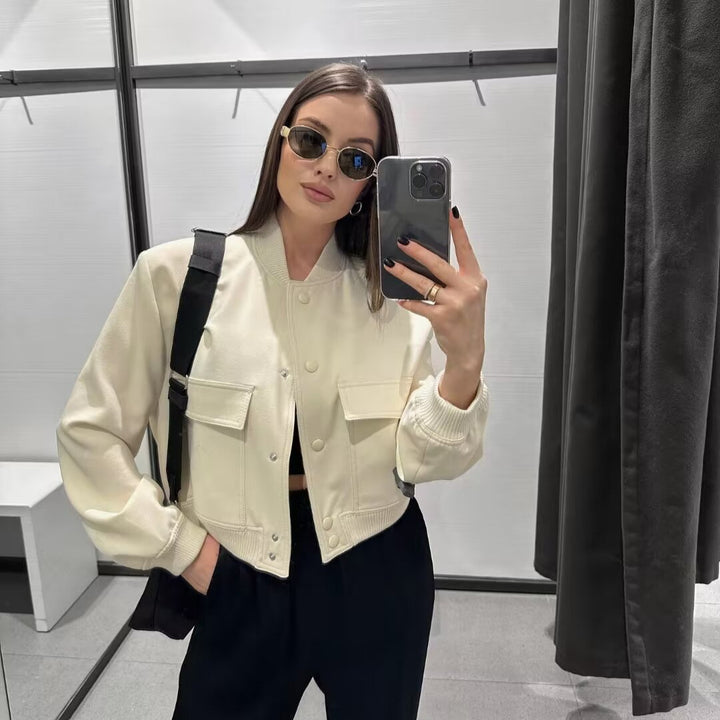 Trendy utility jacket for women with practical pockets and elegant cut Lune London