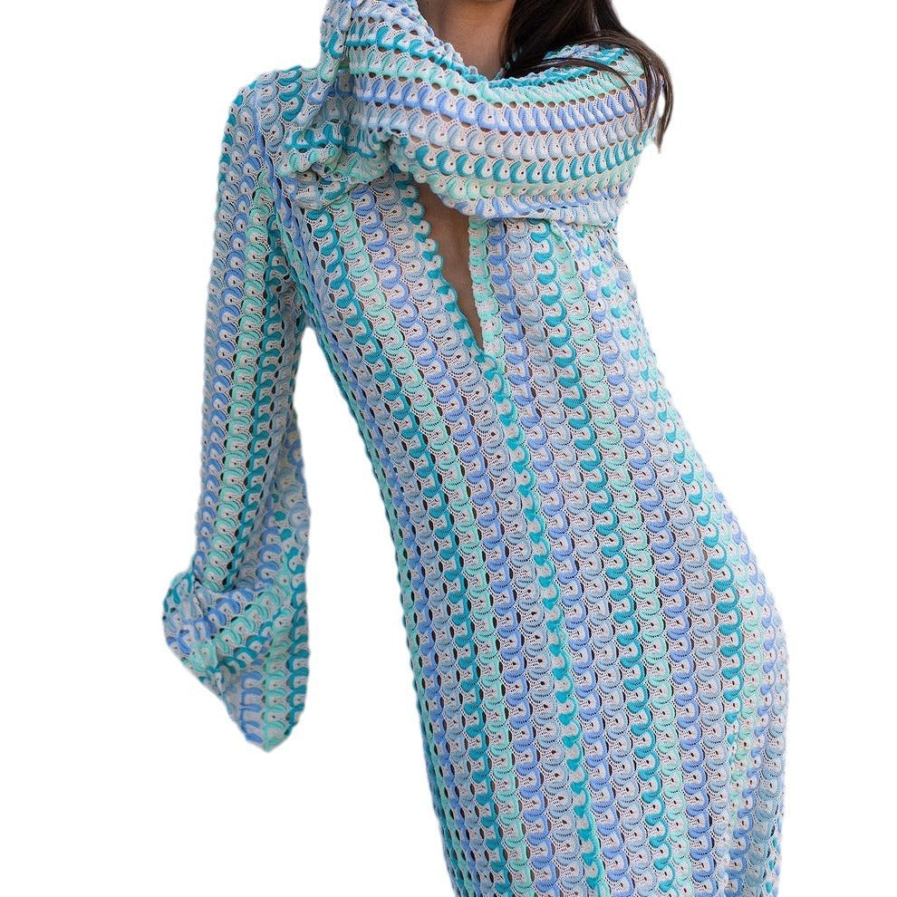 Elegant maxi dress for women with deep V-neck and wide sleeves Lune London