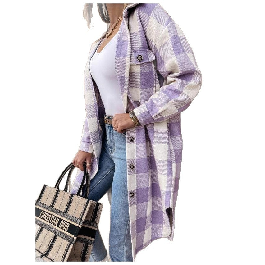 Oversized plaid jacket for women with practical pockets and chic button details