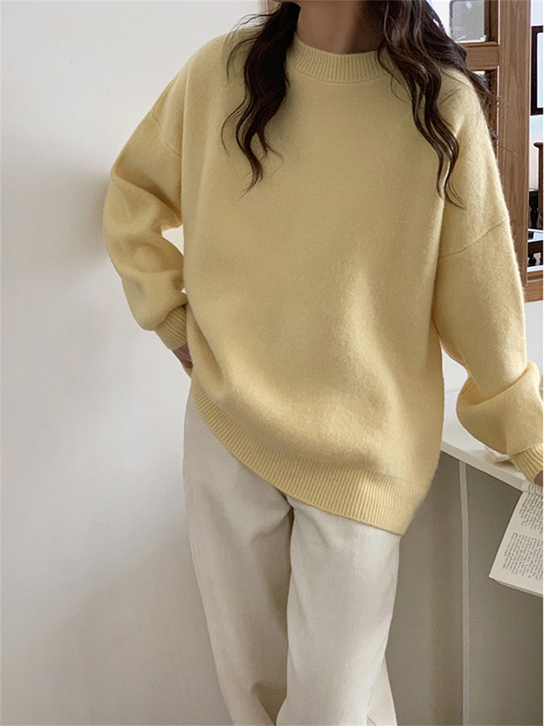 Oversized knitted pullover for women with a soft material and a relaxed fit Lune London