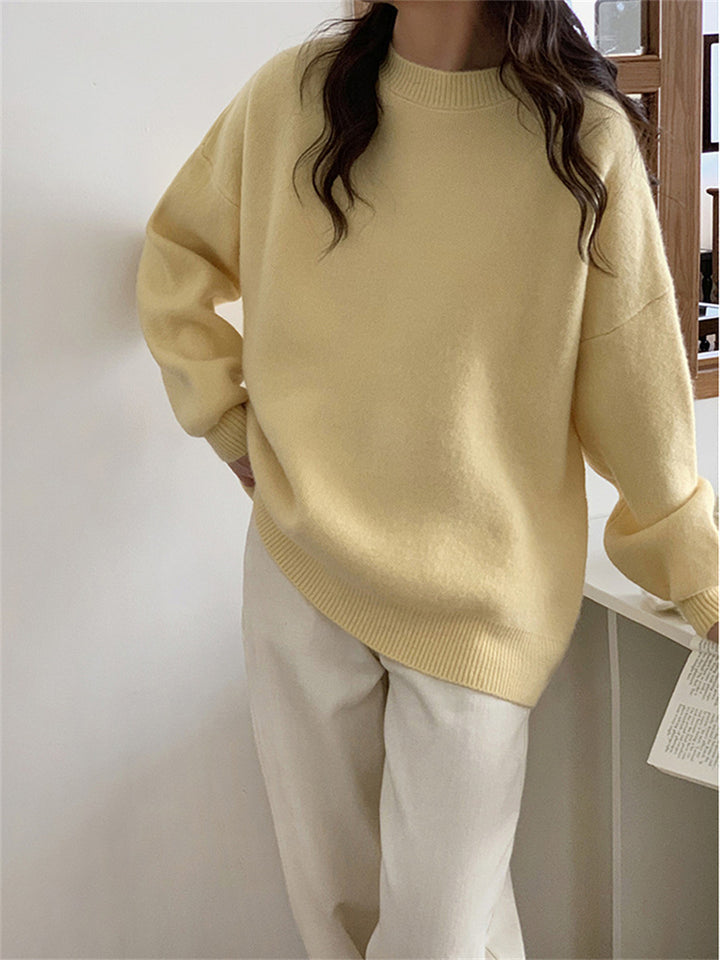 Oversized knitted pullover for women with a soft material and a relaxed fit Lune London