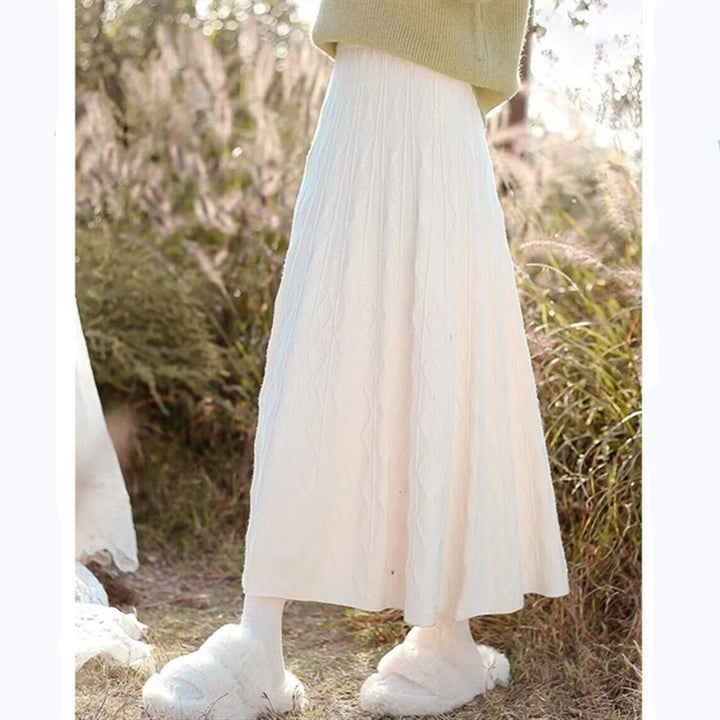 Knitted skirt for women with a modern diamond pattern Lune London