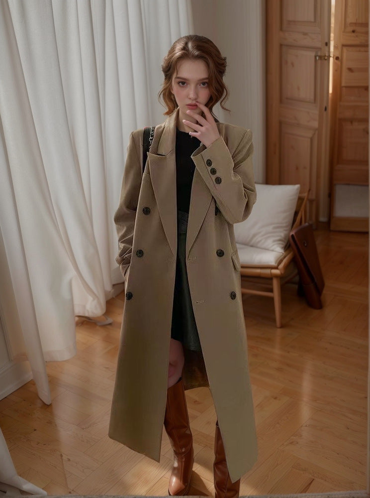 Elegant double-breasted coat for ladies with fine details Lune London
