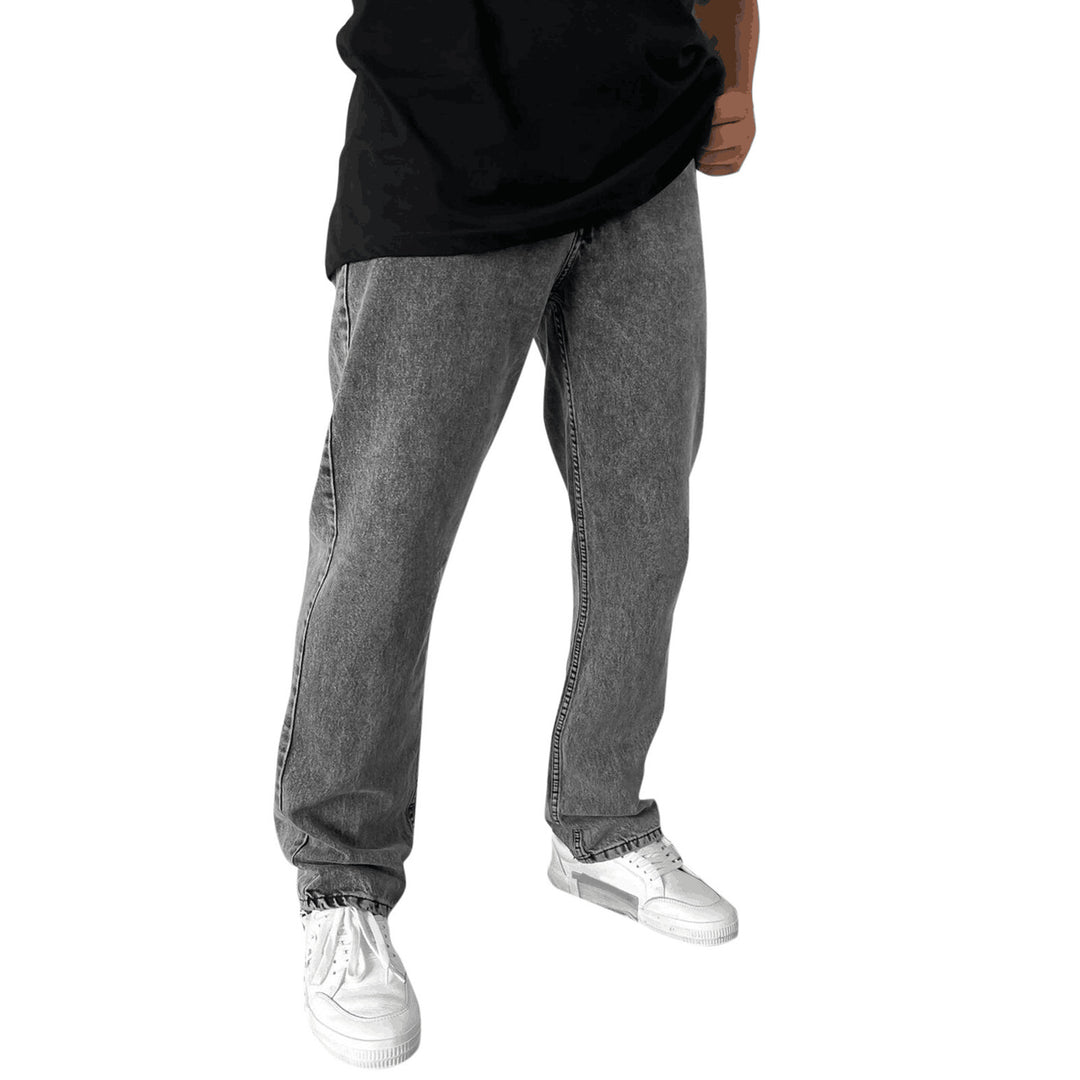 Casual men's jeans with modern relaxed fit and versatile washes Lune London