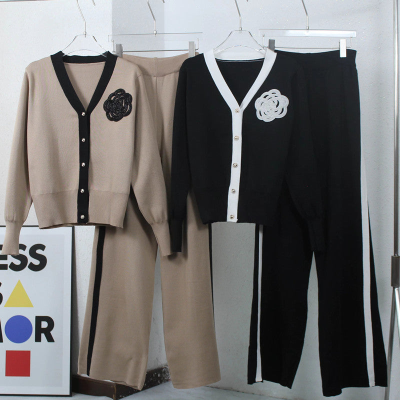 Knitted loungewear set for women with elegant button placket and trendy details Lune London