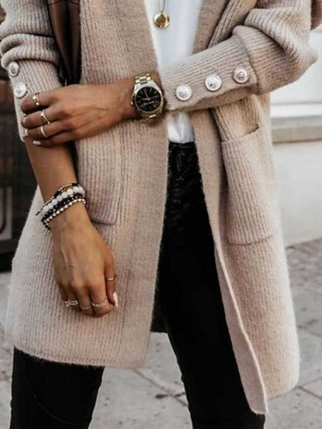 Ladies Elegant Cardigan with Button Details and Practical Pockets Lune London
