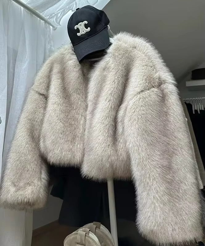 Cozy Faux Fur Jacket for Women with Open Cut Lune London