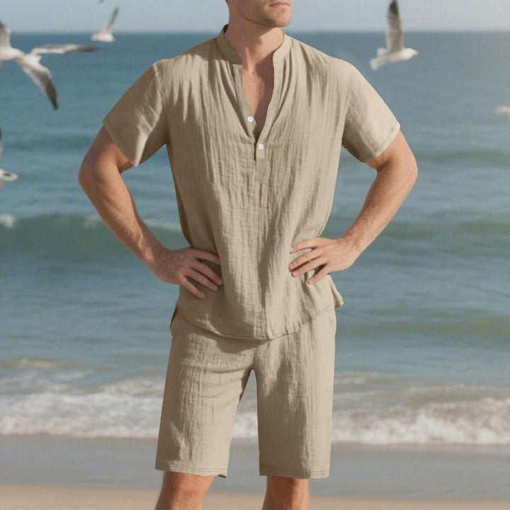 Elegant men's short sleeve set with innovative button placket and comfortable pants Lune London