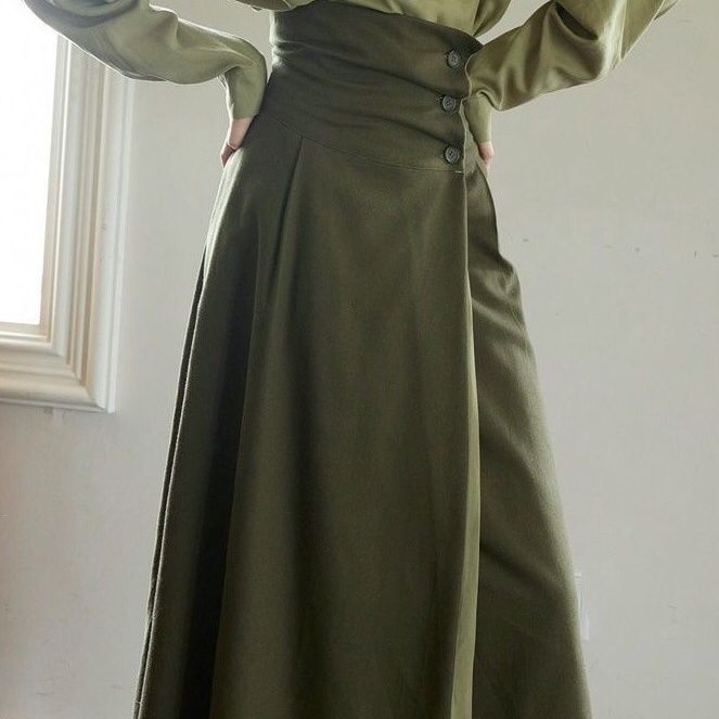 Jupe maxi élégante et moderne pour femmes avec découpe en coupe Chic & Stil