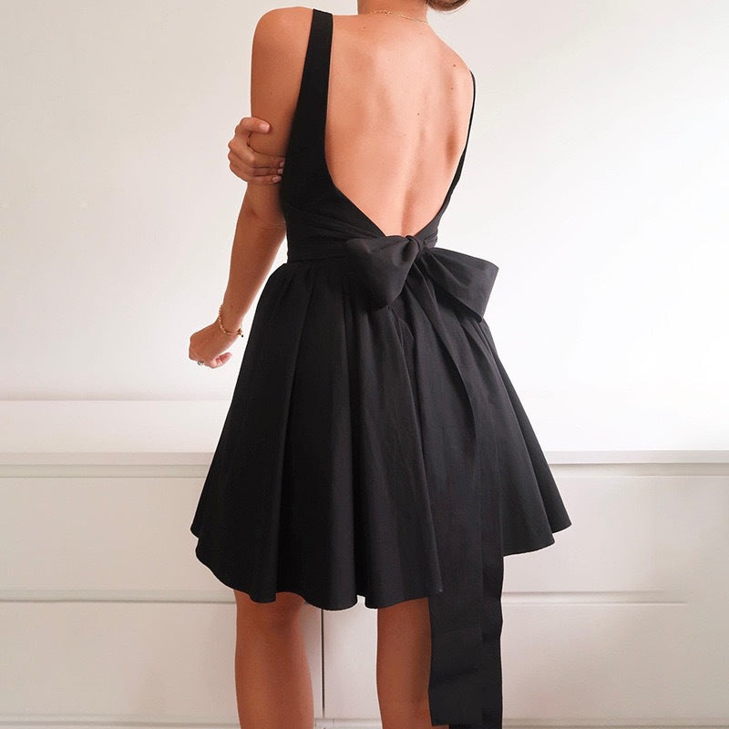 Mini A-line dress for women with square neckline and voluminous skirt Lune London