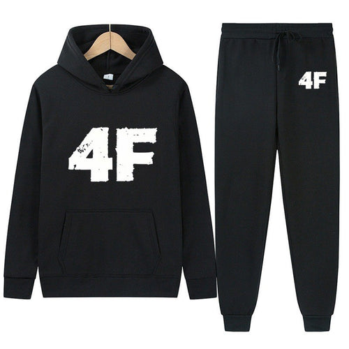 Women’s hoodie and joggers set with sporty comfort Chic & Stil
