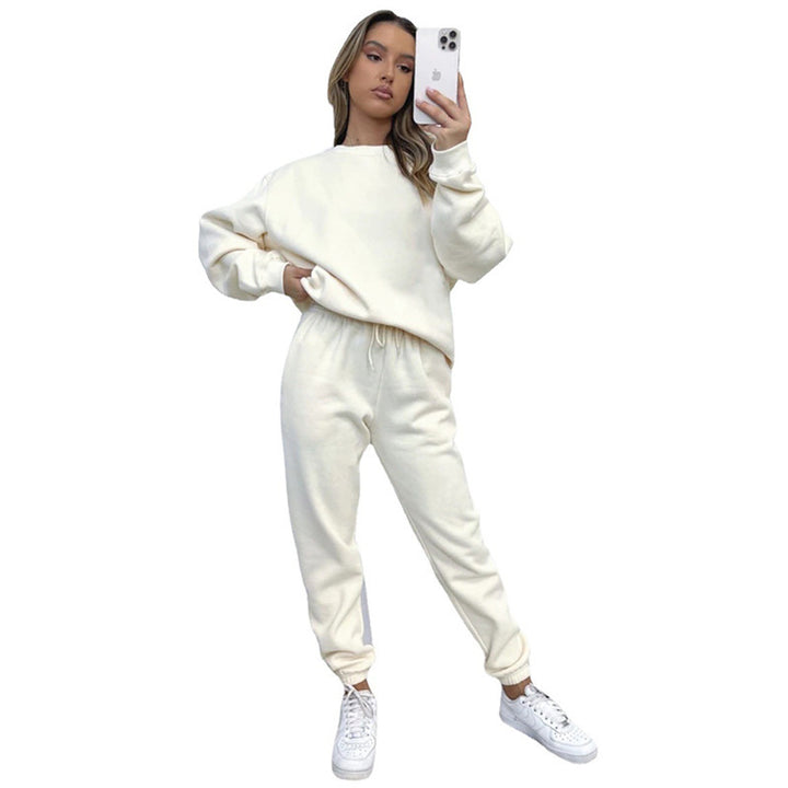 Ladies comfortable sweatshirt and jogging pants leisure ensemble Lune London