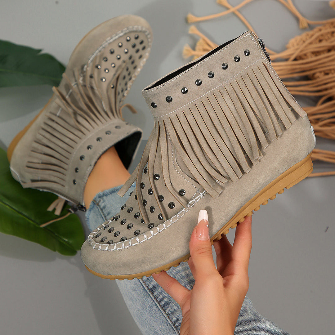 Women Moccasins with trendy fringe embellishments and shiny accents Lune London