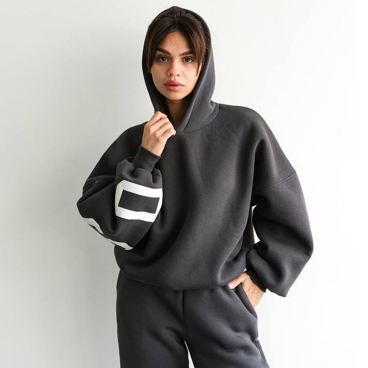 Oversized casual hoodie for women with sporty details Lune London