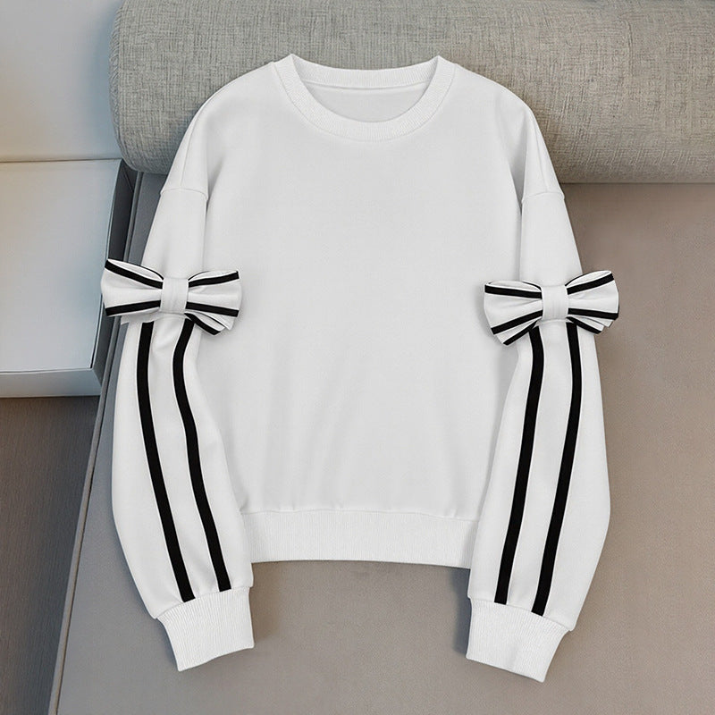 Elegant sweatshirt for women with bow sleeves Lune London