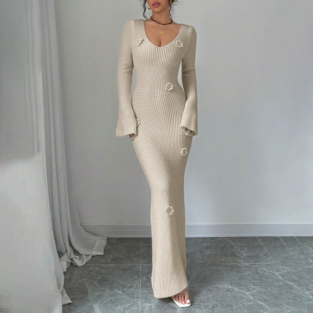 Maxi dress for women with elegant ribbed knit and trendy floral appliqués Lune London