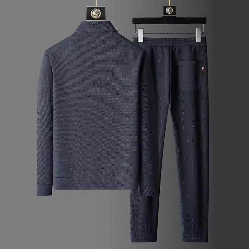 Functional sports set for men made of high-quality fabric Lune London