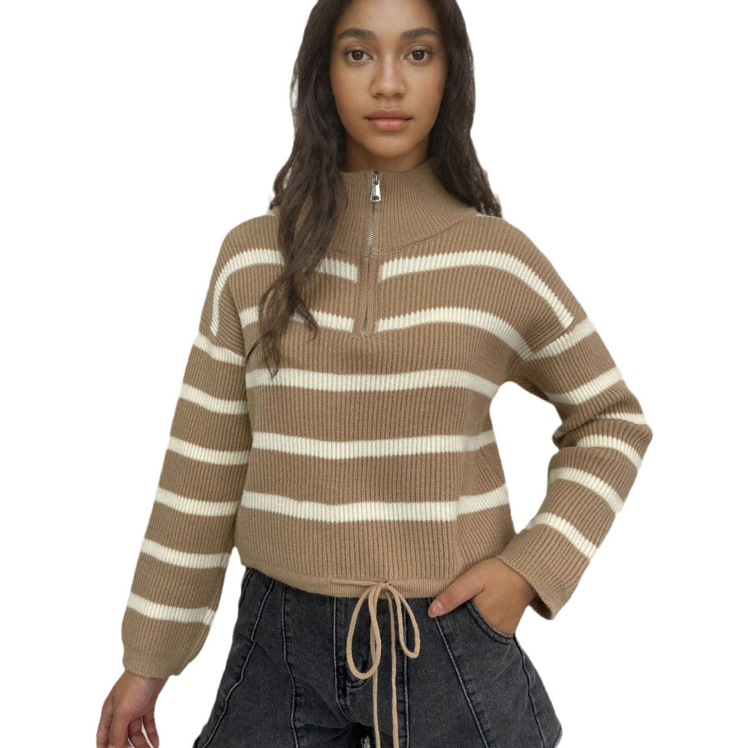 Knitted sweater for women with high collar and zipper Lune London