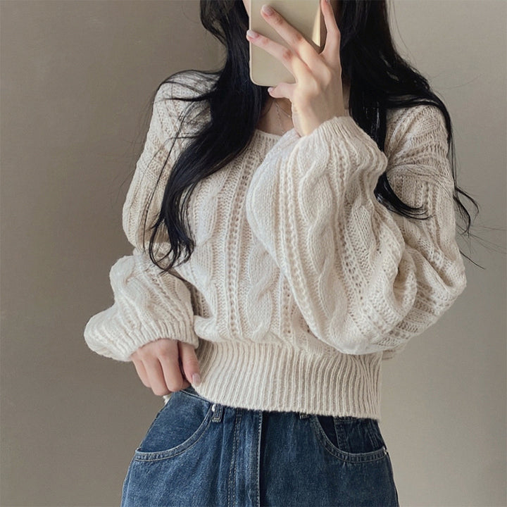 Cozy knitted sweater for women with cable pattern Lune London