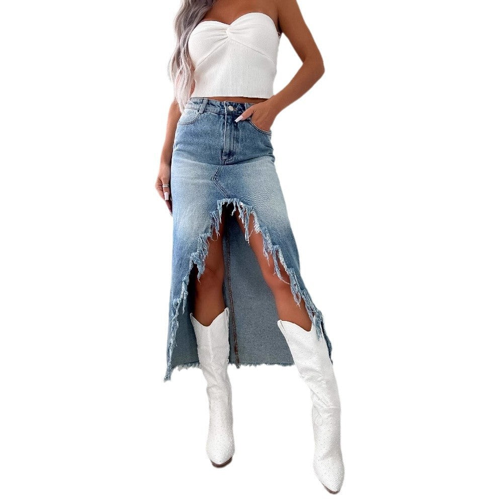 Women's mid-length denim skirt with partially frayed hem and high slit Lune London