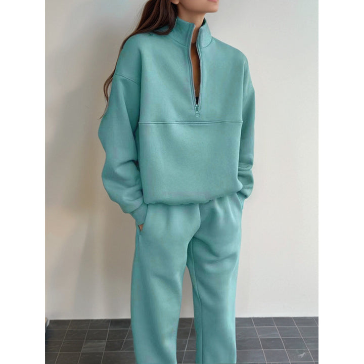 Ensemble de sweatshirts de sport pour femmes avec col montant et poignets élastiques Chic & Stil