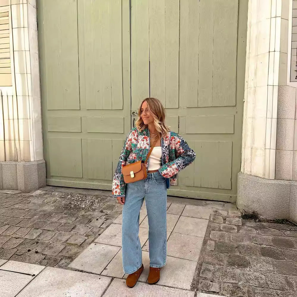 Veste blazer matelassée pour femme avec motif floral et contour élégant Chic & Stil