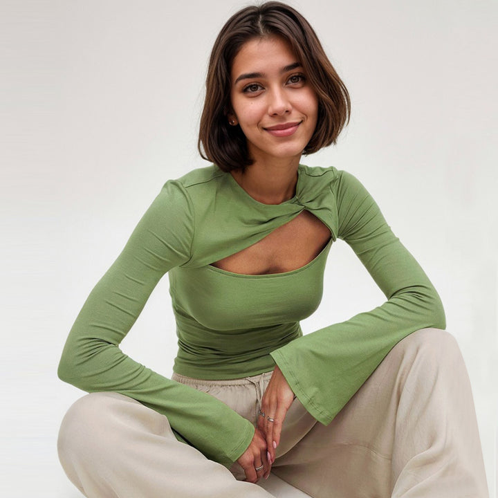 Haut à manches longues pour femmes avec un design innovant en torsion et une découpe sophistiquée Chic & Stil
