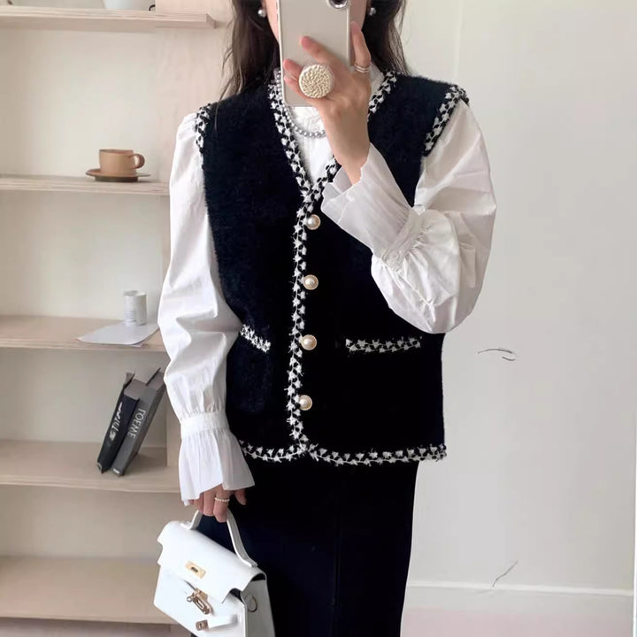 Knit vest for ladies with pearl buttons and contrasting details Lune London