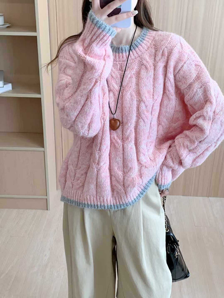 Ladies chunky knit sweater with cable pattern and round neckline Lune London
