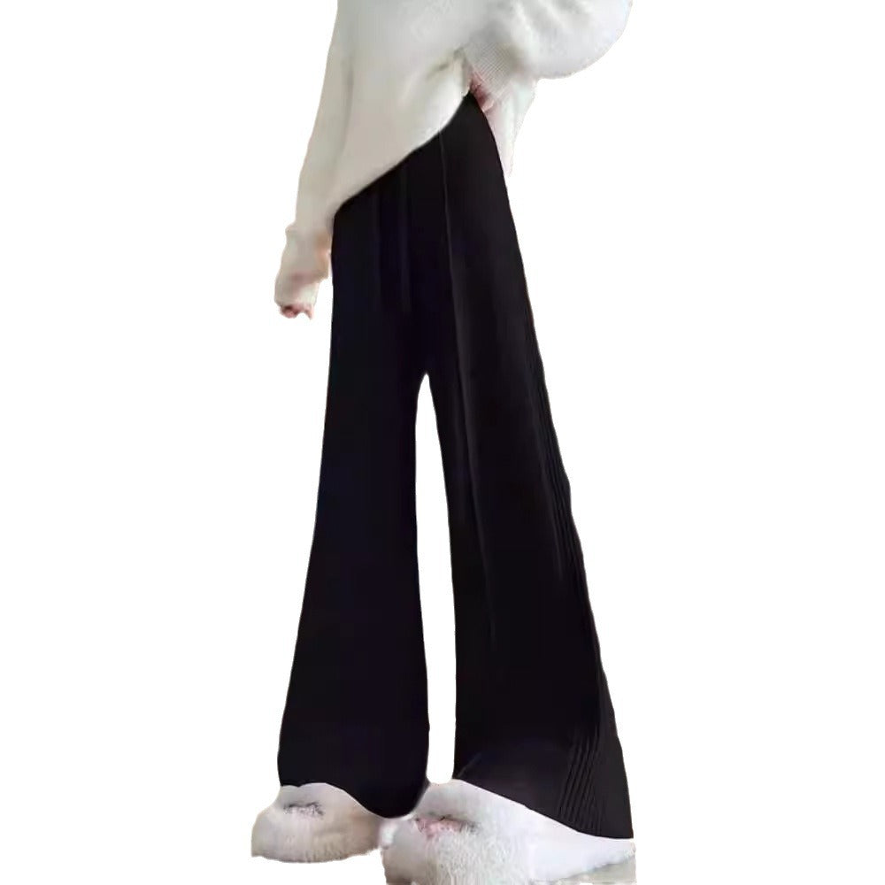 Pantalons en tricot de haute qualité pour femmes avec une taille douce et une élégante structure en rib Chic & Stil