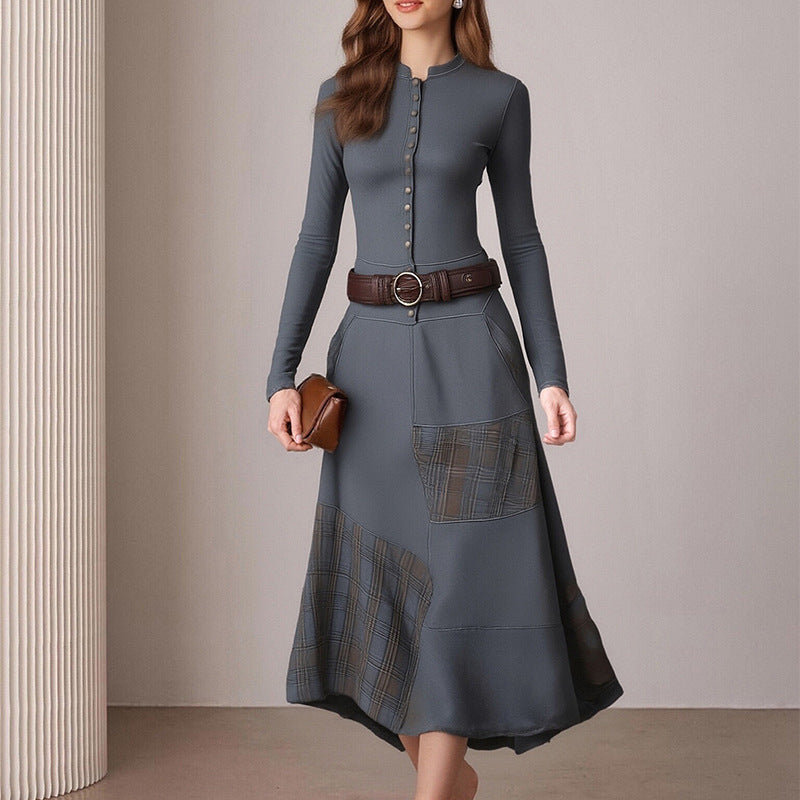 Robe midi élégante pour femmes avec boutonnières et détails contrastés Chic & Stil