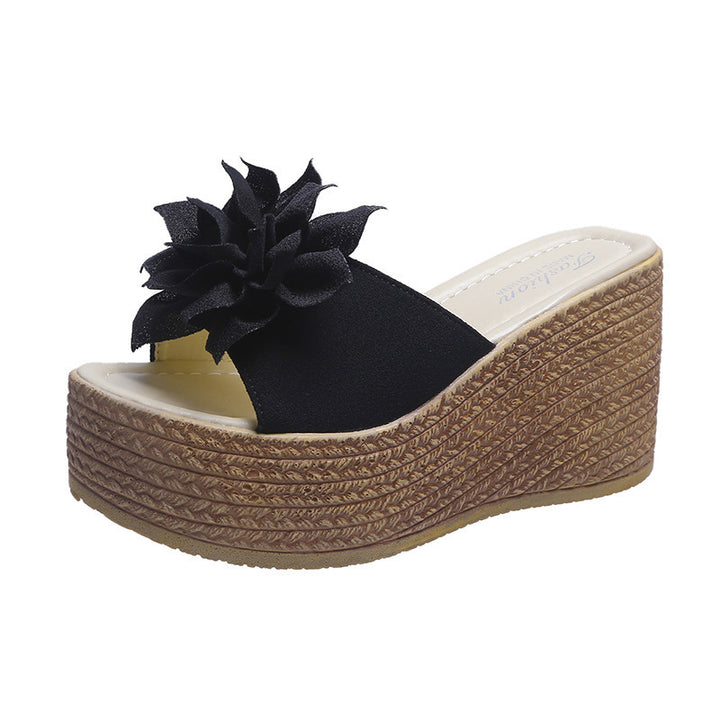 Wedge sandals for ladies with floral decoration and non-slip sole Lune London