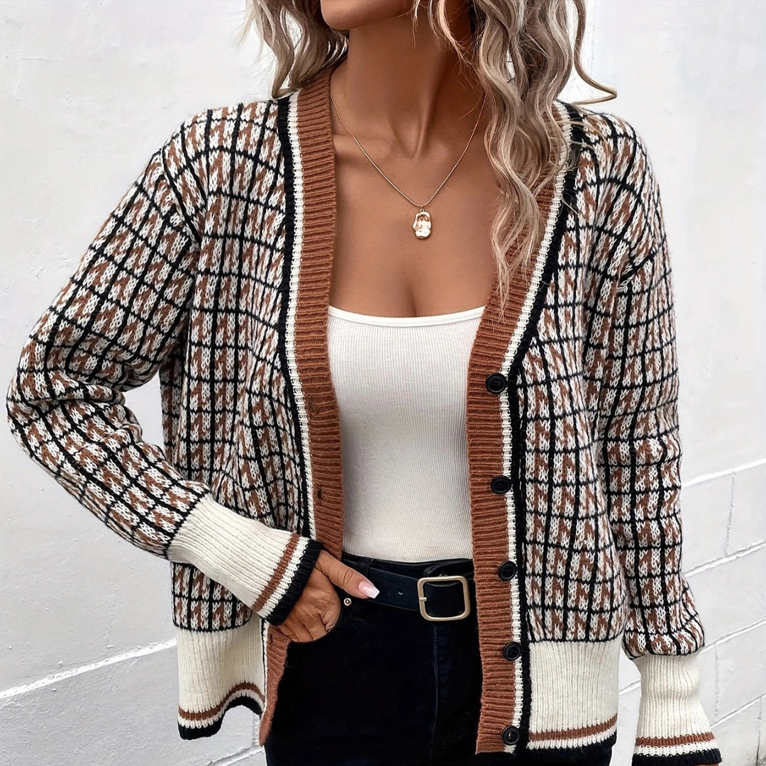 Fashionable ladies cardigan with V-neck and structured knit pattern Lune London