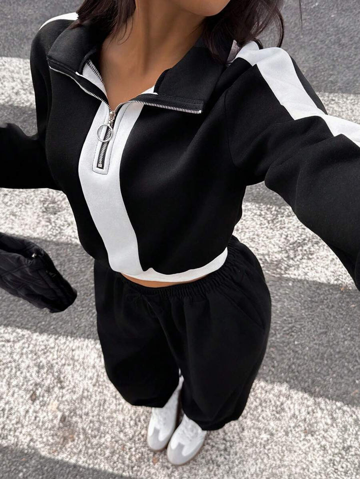 Women's casual hoodie with half zip and wide joggers Chic & Stil