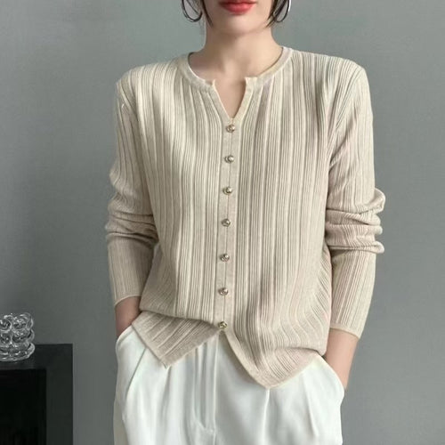 Fine knit blouse for women with button placket Lune London