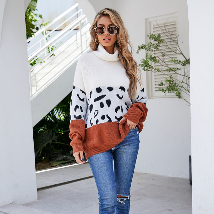 Trendy women's sweater with animal print Lune London