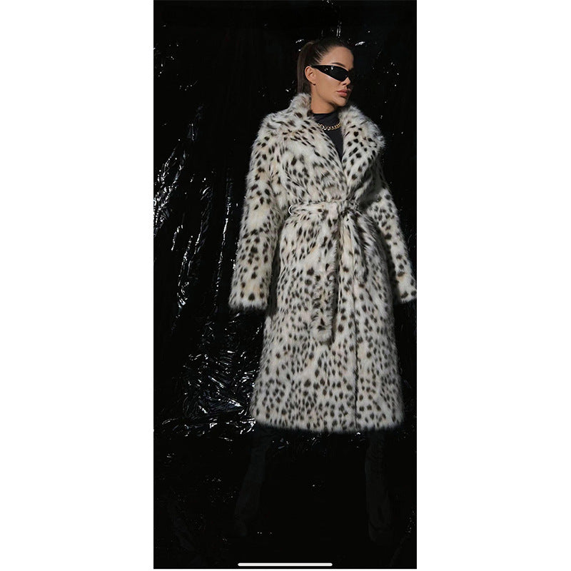 Ladies Luxurious Faux Fur Coat with Leopard Pattern Lune London