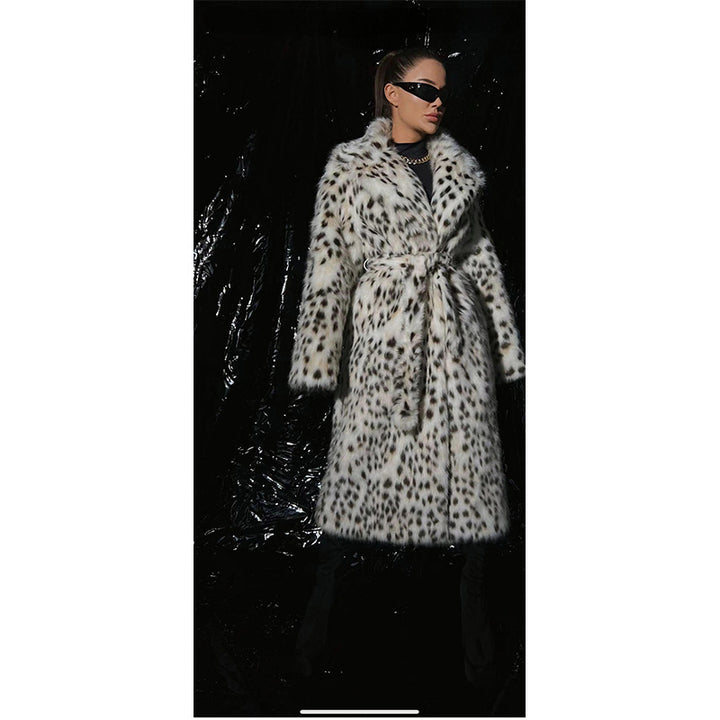 Ladies Luxurious Faux Fur Coat with Leopard Pattern Lune London