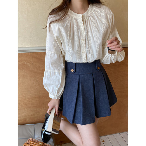 Ladies blouse with puff sleeves and fine embroidery design Chic & Stil