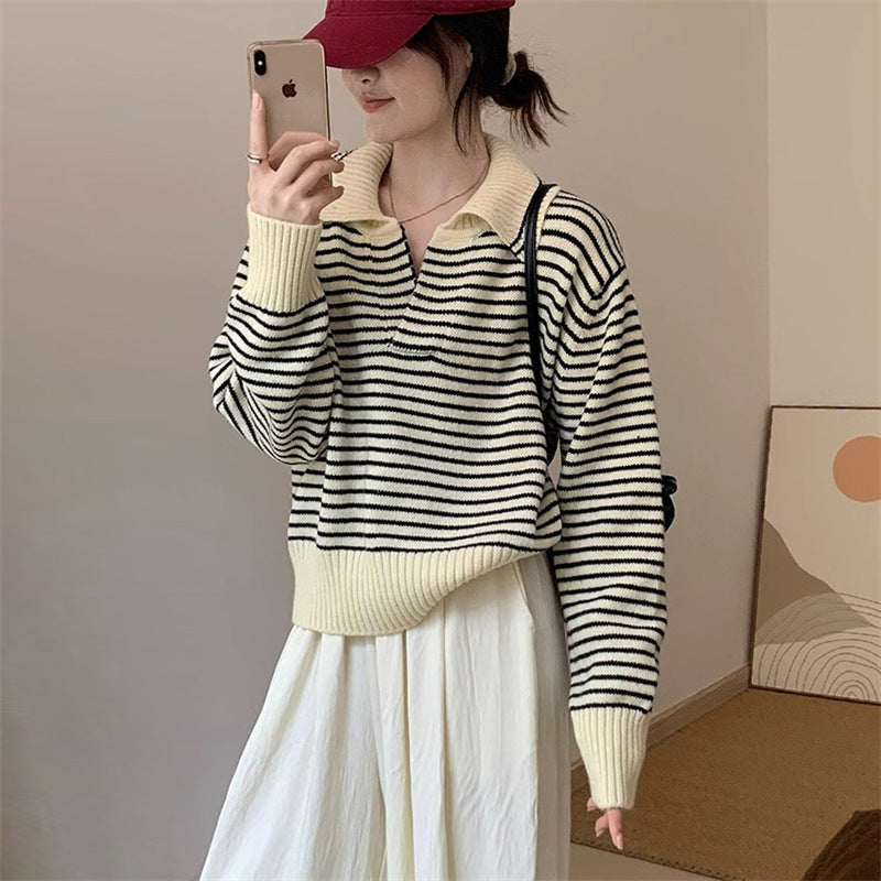 Ladies cozy knitted sweater with striped design and modern collar Lune London